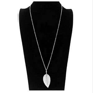 Leaf Shape Fashion Long Pendant Necklace.